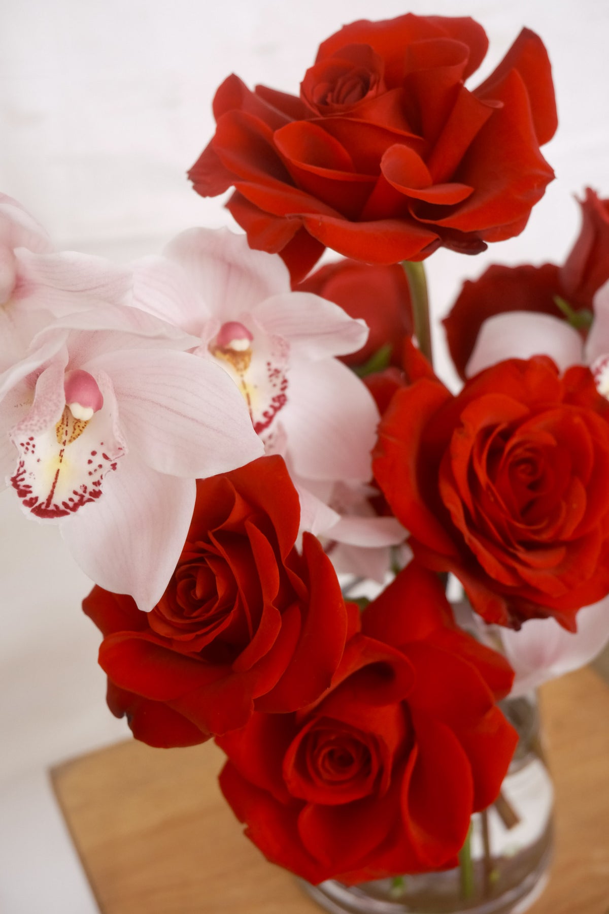 Petit Vera | Red Rose & Pink Orchid Arrangement